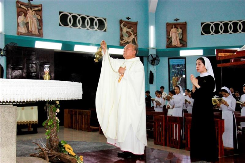 Tu đoàn Chị Em Bác Ái Chúa Kitô Tôi Tớ mừng kính trọng thể Lễ Đức Mẹ Mân Côi (WGP)