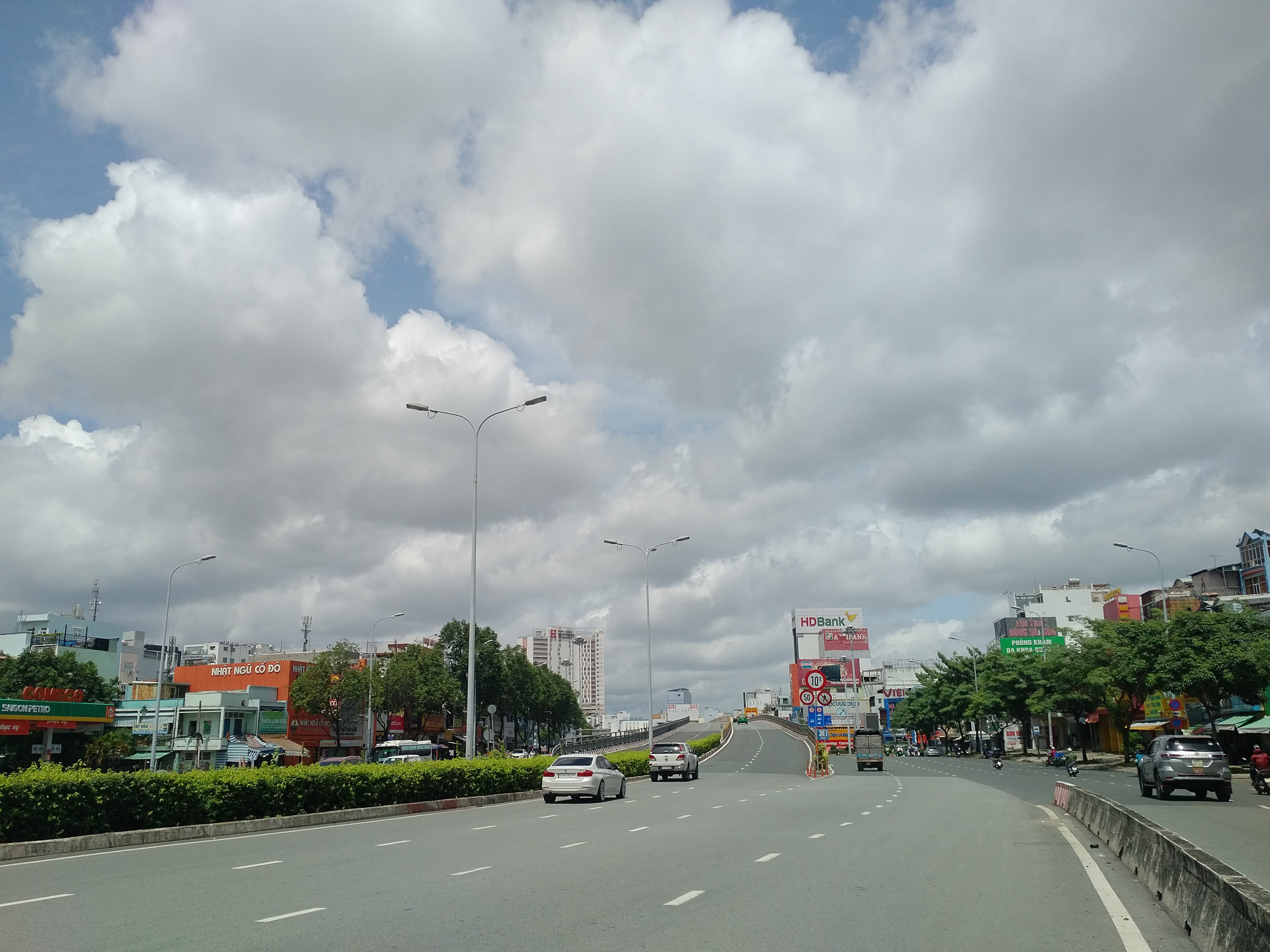 Thở oxy miễn phí