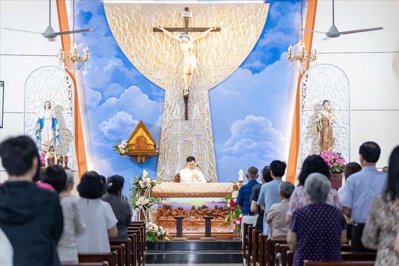 Giáo xứ Bàn Cờ mừng Bổn mạng Giáo khu Têrêsa (GH)
