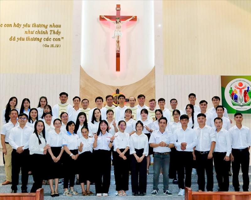 Giáo xứ Ba Thôn mừng bổn mạng Phanxicô của Giới Trẻ (SS)