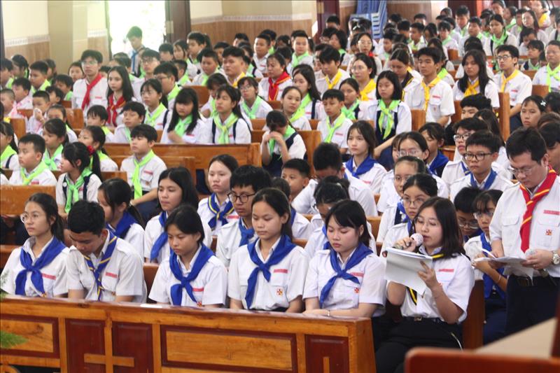 Giáo xứ Thạch Đà: Thánh lễ bế giảng năm học giáo lý 2025–2026