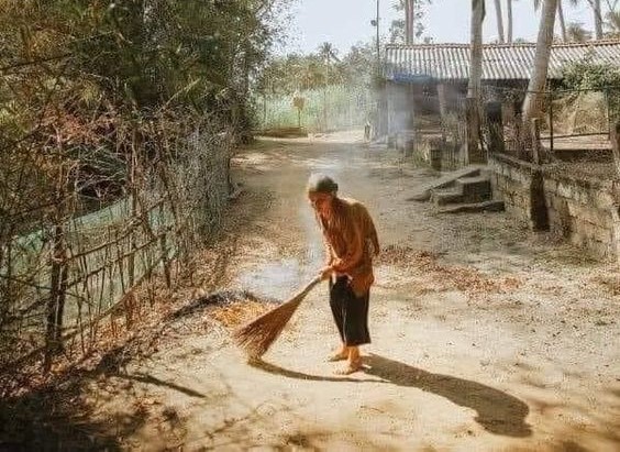Lưng Còng Của Nội (CB)