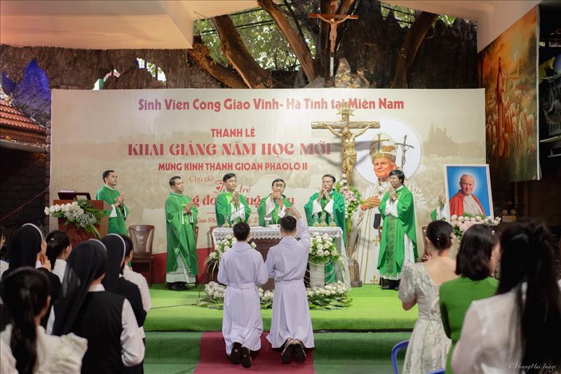 Thánh lễ khai giảng năm học mới của Sinh viên Công giáo Vinh- Hà Tĩnh tại miền Nam (GH)