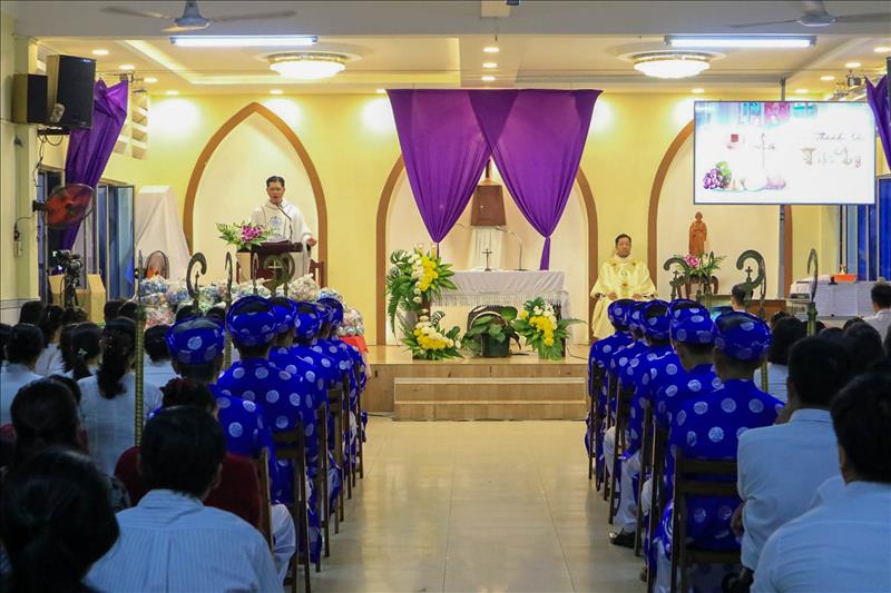 Giáo xứ Bùi Môn: Thánh lễ Tiệc ly 2025 (GH)