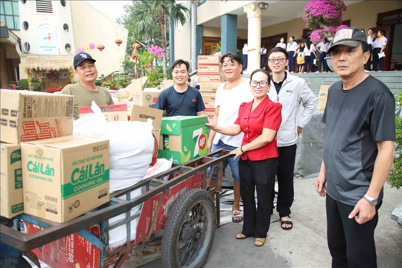 Giáo xứ Bùi Môn: Những chuyến xe chở Xuân yêu thương 2025 (CB)