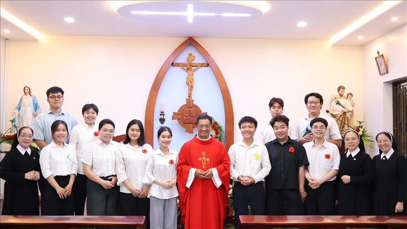 Tuổi trẻ và lời xin vâng