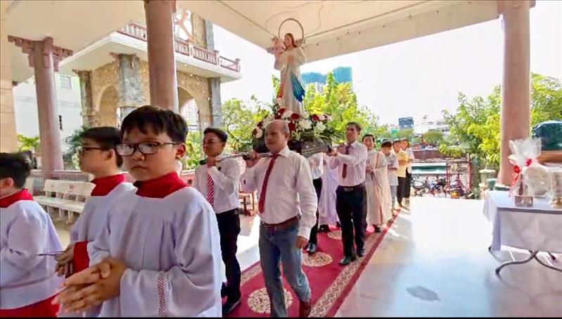 Chúa Nhật II Phục Sinh: Đức Tin Và Lòng Chúa Thương Xót Tỏa Sáng Tại Giáo Xứ Vĩnh Hội (CB)