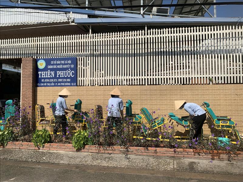 Chuyến đi bác ái